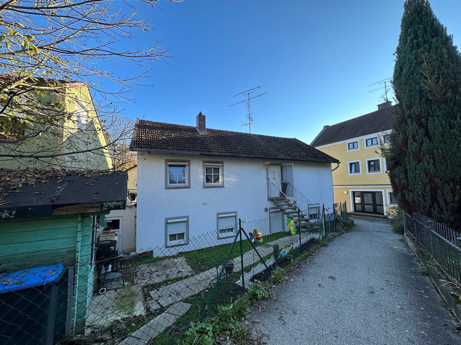 MFH mit 2 Einheiten - Mehrgenerationenhaus - perfekte Kapitalanlage - mitten in Dorfen 2